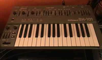 Roland SH-101 Keyboard Synthesizer - Image 1 of 4