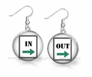 "Pendientes colgantes ""In"" One Ear ""Out"" the Other Glass Top joyería artesanal" - Imagen 1 de 1