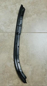 MERCEDES BENZ A203 720 15 78 WEATHERSTRIP - Picture 1 of 11