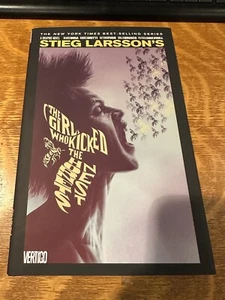 The Girl Who Kicked the Hornet's Nest Vertigo DC copertina rigida Stieg Larsson - Foto 1 di 4