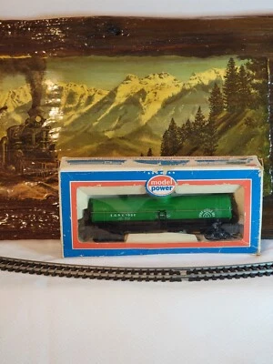 Model Power #8032 HO Scale 40' TANK CAR ✨ "Cities Service Oils"  ✨ - Image 1 of 4