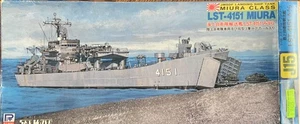 Pit-Road 1/700 Skywave J83 Gray JMSDF Landing Ship Tank LST-4151 Miura Model Kit - Picture 1 of 4