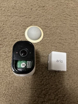 Original OEM Netgear Arlo Pro Camera VMC4030 Indoor / Outdoor Wireless Broken - Image 1 of 4