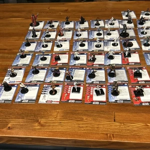 WOTC Lot of 50 Star Wars Miniatures No Duplicate With Card Luke Leia Han Etc - Picture 1 of 22