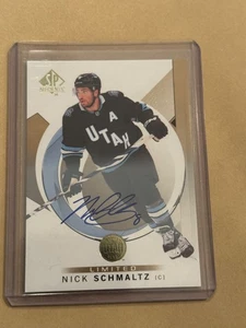 2024-25 SP AUTHENIC LIMITED GOLD AUTO NICK SCHMALTZ - Bild 1 von 1