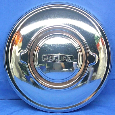 Tapacubos Jaguar vintage de principios de los años 50 muy buen estado sobreviviente Foto 1 de 4