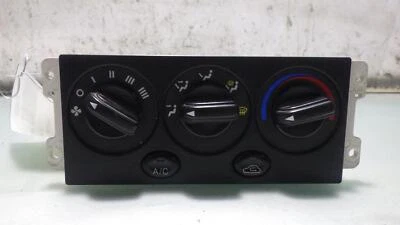 99 KIA SEPHIA CLIMATE Controller  - Image 1 of 4