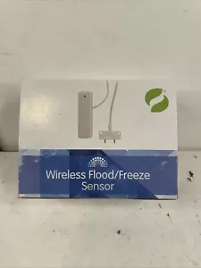 Ecolink wireless flood/Freeze sensor - Z-wave Plus - FLF-ZWAVE5 - Picture 1 of 3