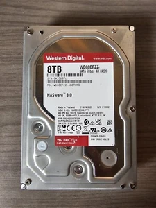 Western Digital WD Red Plus 8 TB 3.5" SATA Hard Drive WD80EFZZ - Afbeelding 1 van 1