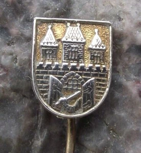 Antique Gold Colour Prague Castle City Crest Heraldic Coat of Arms Pin Badge - Picture 1 of 4