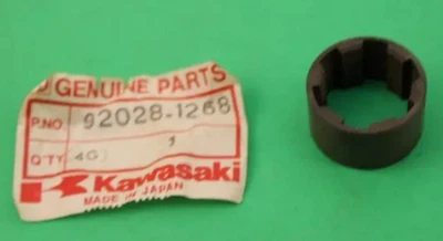 NUEVO OEM GENUINO KAWASAKI Buje de engranaje de salida KZ440 KDX250 92028-1268 Foto 1 de 4