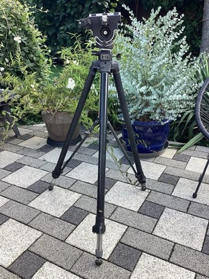 Manfrotto Professional Tripod 058 Triaut – Made in Italy – Profi-Stativ mit Kopf - Bild 1 von 4