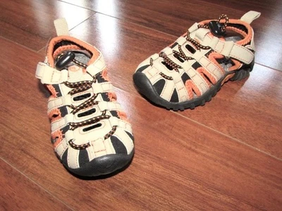 GYMBOREE ~ ¡Nuevo! Niño pequeño 7 ~ ¡DE COLECCIÓN! Sandalias resistentes Toggle Bungee Velcr* Foto 1 de 4