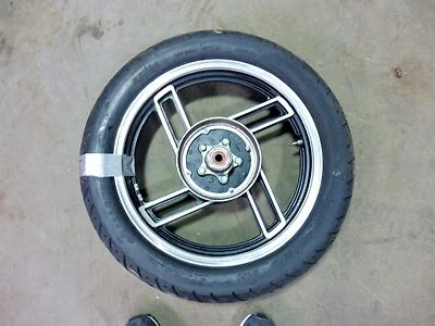 Yamaha XZ550 1982 Vision Y565. llanta rueda trasera 18 pulgadas Foto 1 de 4