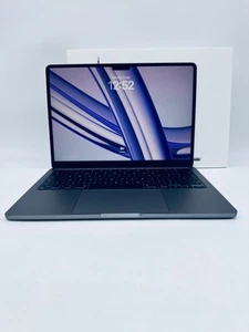 Apple M2 MacBook Air 13-Inch 8-Core CPU 8-Core GPU 8GB 256GB SSD Space grey - Afbeelding 1 van 23