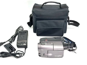 Sony CCD-TRV30 Handycam Video 8 Camcorder Video Transfer Bundle - WORKING - Picture 1 of 13