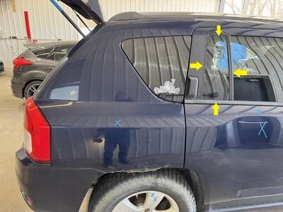 07-17 JEEP BRÚJULA PASAJERO PUERTA TRASERA DERECHA VENTANA VENTILACIÓN VIDRIO SOLAMENTE Foto 1 de 4