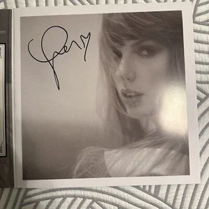 The Tortured Poets Department Vinyl "The Manuscript" w/Hand Signed Heart Photo - Picture 1 of 2