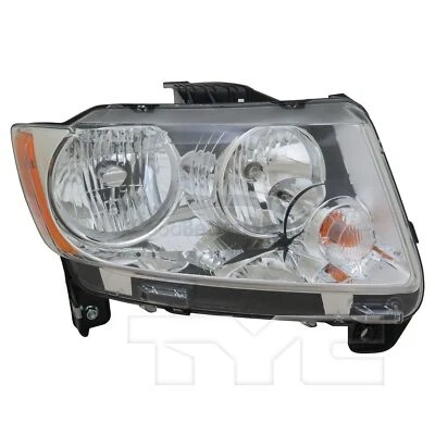 Un nuevo conjunto de faros derecho TYC 209165909 68088868AD para Jeep Foto 1 de 4