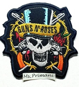 Embroidered guns and Roses Sew/Iron on Patch Biker Rock Music badge 9 x 9 CM - Picture 1 of 2