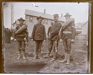 Spanish American War Glass Plate Negative Four Soldiers Officers Posing Outdoors - Picture 1 of 10