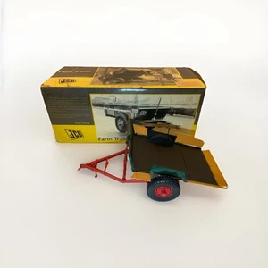 Universal Hobbies JCB Farm Trailer (1945) UH2712, 1:16 Scale, Original Box, RARE - Picture 1 of 14