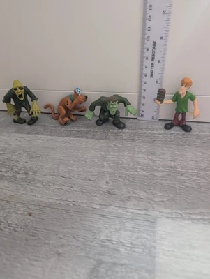 Scooby Doo Mystery Mates Scooby and the Monsters Figure bundle - Image 1 of 4