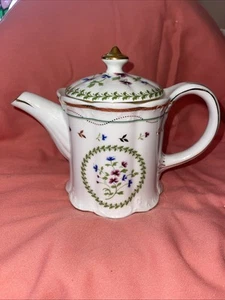 Godinger & Co PETITE FLEUR Teapot Floral Wreath 22kt Gold Coffee pot Tea Pot - Picture 1 of 5