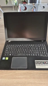 Acer Aspire E15 E5-575G-55GR con Intel i5-7200U E NVIDIA GeForce 940MX - Foto 1 di 3