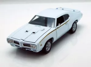 1969 Pontiac GTO, White - Welly 22501 - 1/24 scale Diecast Model Toy Car - Picture 1 of 1