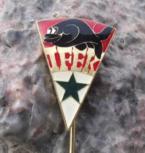 Esperanto Aquarium Tropical Fish Keeper Club Czechoslovakia IFEK Pin Badge - Picture 1 of 9
