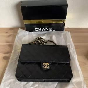 CHANEL Matelasse Lambskin Leather Chain Shoulder Bag Black - Picture 1 of 20