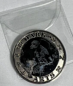 Moneda de Metal de Doble Cara Artes Oscuras Totalmente Nueva Equipo Geek Mago Hombre Lobo Mágico - Imagen 1 de 3