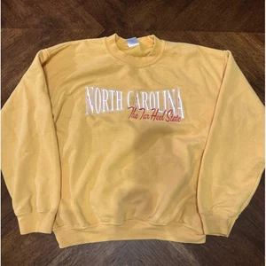 North Carolina Tar Heel State gelbes Sweatshirt Rundhalsausschnitt - Bild 1 von 7