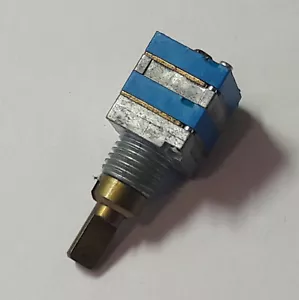 TH-28 TH-48 VOL/SQL UNIT KENWOOD X53-3402-71(D/5) R23-3406-05 TH28 TH48 -ULTIMOS - Picture 1 of 4