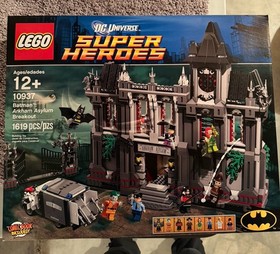 LEGO DC Comics Super Heroes: Batman: Arkham Asylum Breakout (10937)
