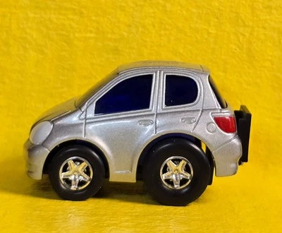 Toyota Yaris Welly Silver No. 92717 Diecast Model Car02 Foto 1 de 4