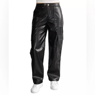 Pantalones cargo utilitarios de cuero sintético negros grandes CASI FAMOSOS Crave Fame Juniors Foto 1 de 4