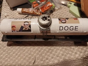 llionel 2855 tank car D.O.G.E - Picture 1 of 2