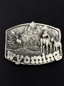 VINTAGE * 1982 SISKIYOU * WYOMING * ELK WILD HORSE WESTERN THEME * BELT BUCKLE - Picture 1 of 2