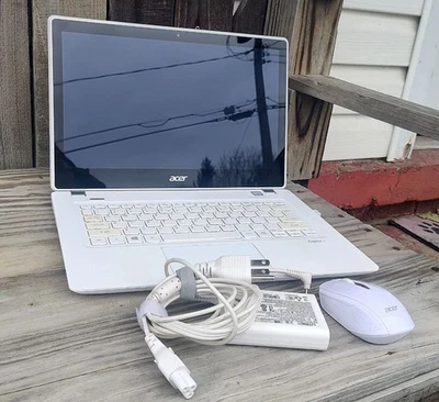 RARO Bom Laptop Branco Acer 372T Nova Bateria i5 6º USB C Win 11 Touch 128GB SSD - Imagem 1 de 4