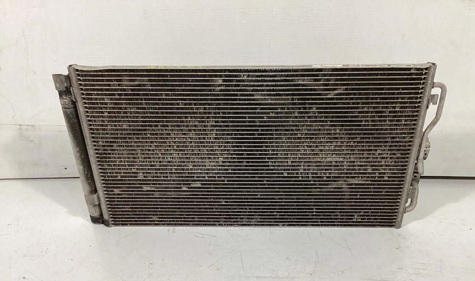 BMW M4 2014-2016 híbrido refrigeración por agua radiador aire acondicionado condensador enfriador 6804722 OEM. Foto 1 de 4