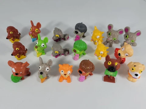 19x Lot : The Ugglys Dogs - Putrid Pets Ugly Figure Collection - Moose Mini Toys Cover