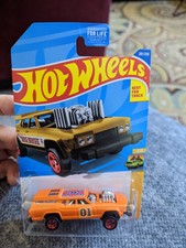 General Lee Dukes of Hazzard cruise bruiser  custom Hot Wheels demolition derby 