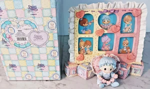 NEU 1996 Precious Moments Enesco Rahmen für mehrere Fotos von Babys "Firsts" - Bild 1 von 3