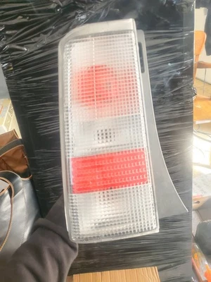 Carcasa de luz trasera Scion XB 2004-2006 Foto 1 de 3