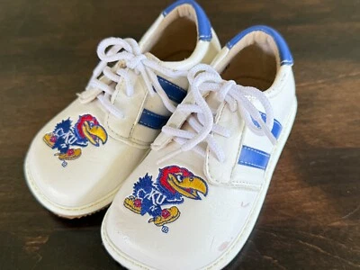 Universidad de Kansas KU Jayhawks EQUIPO CHIRRIDOS Bebé Tenis Zapatos Talla 7 Con Cordones Foto 1 de 4