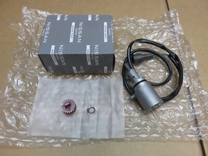 NEW OEM 89-94 NISSAN 240SX S13 KA24DE KA24E MANUAL SPEED SENSOR, RED GEAR, CLIP! - Picture 1 of 1