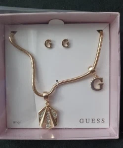 Guess Set Gold Necklace with Rhinstone Charm & "G" Charm with "G" Earrings - Picture 1 of 1