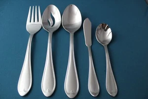 5pc Serving Tablespoon Pierced Reed & Barton Select OVAL THREAD 18/10 China NEW - Picture 1 of 5
